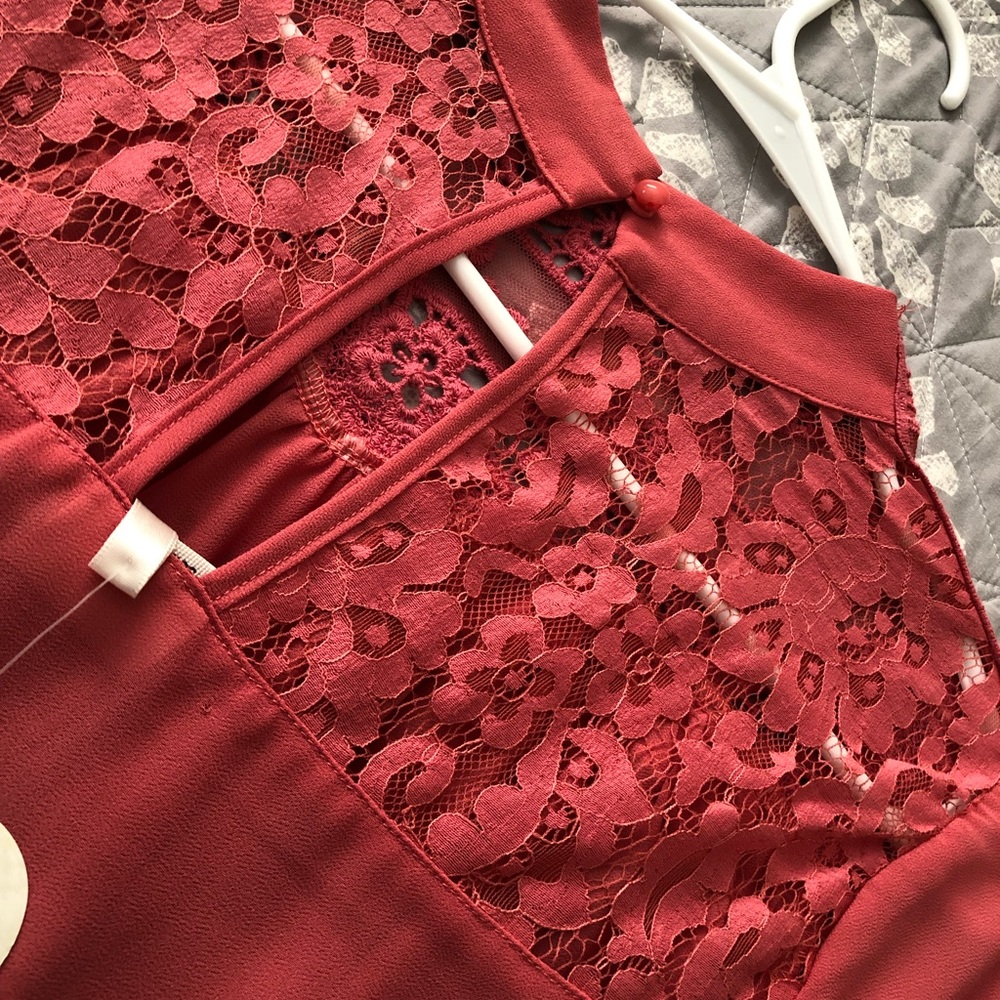Size Small lace top